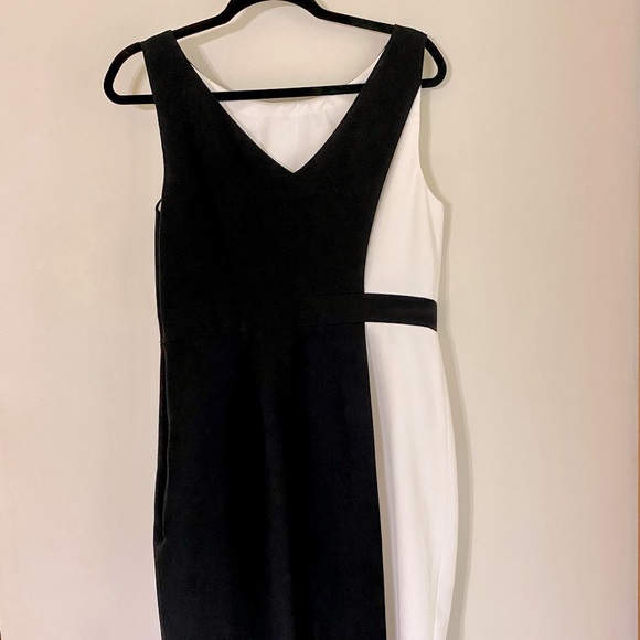 Saks Fifth Avenue Dresses & Skirts - NWT Saks Fifth Ave Black/Ivory sheath midi dress size 12 side zipper. Beautiful!